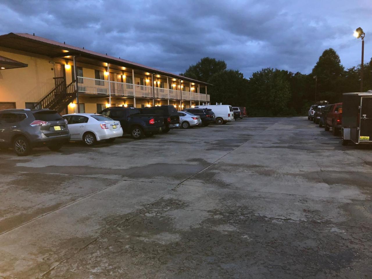 Motor Inns Of America Madisonville Экстерьер фото
