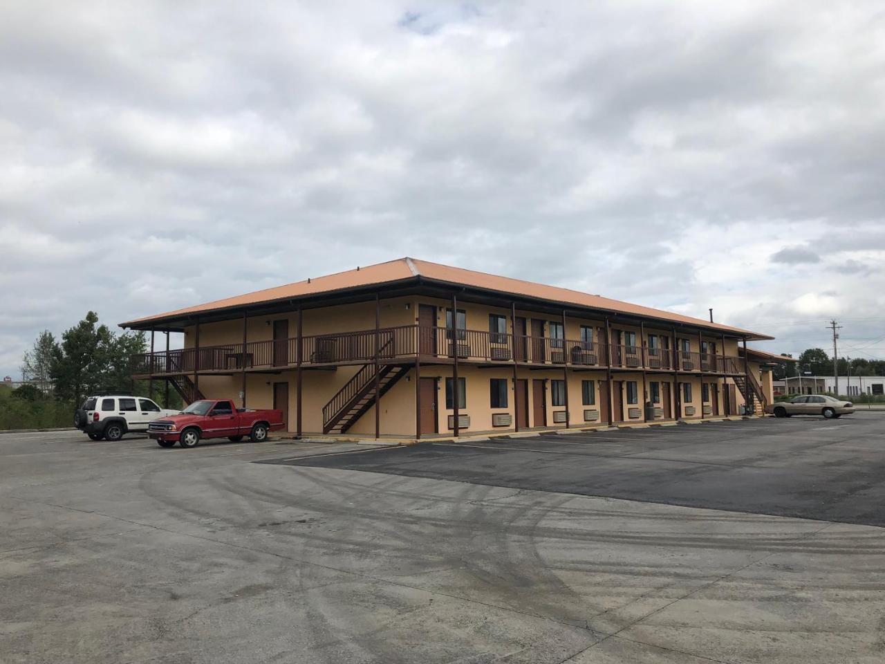 Motor Inns Of America Madisonville Экстерьер фото